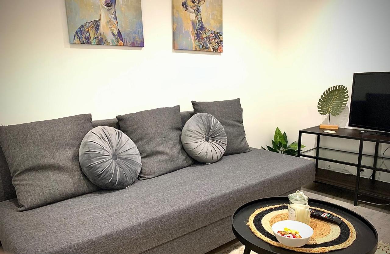 Modernguestniort - Paradis Bagian luar foto