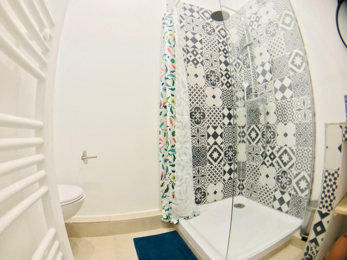 Modernguestniort - Paradis Bagian luar foto