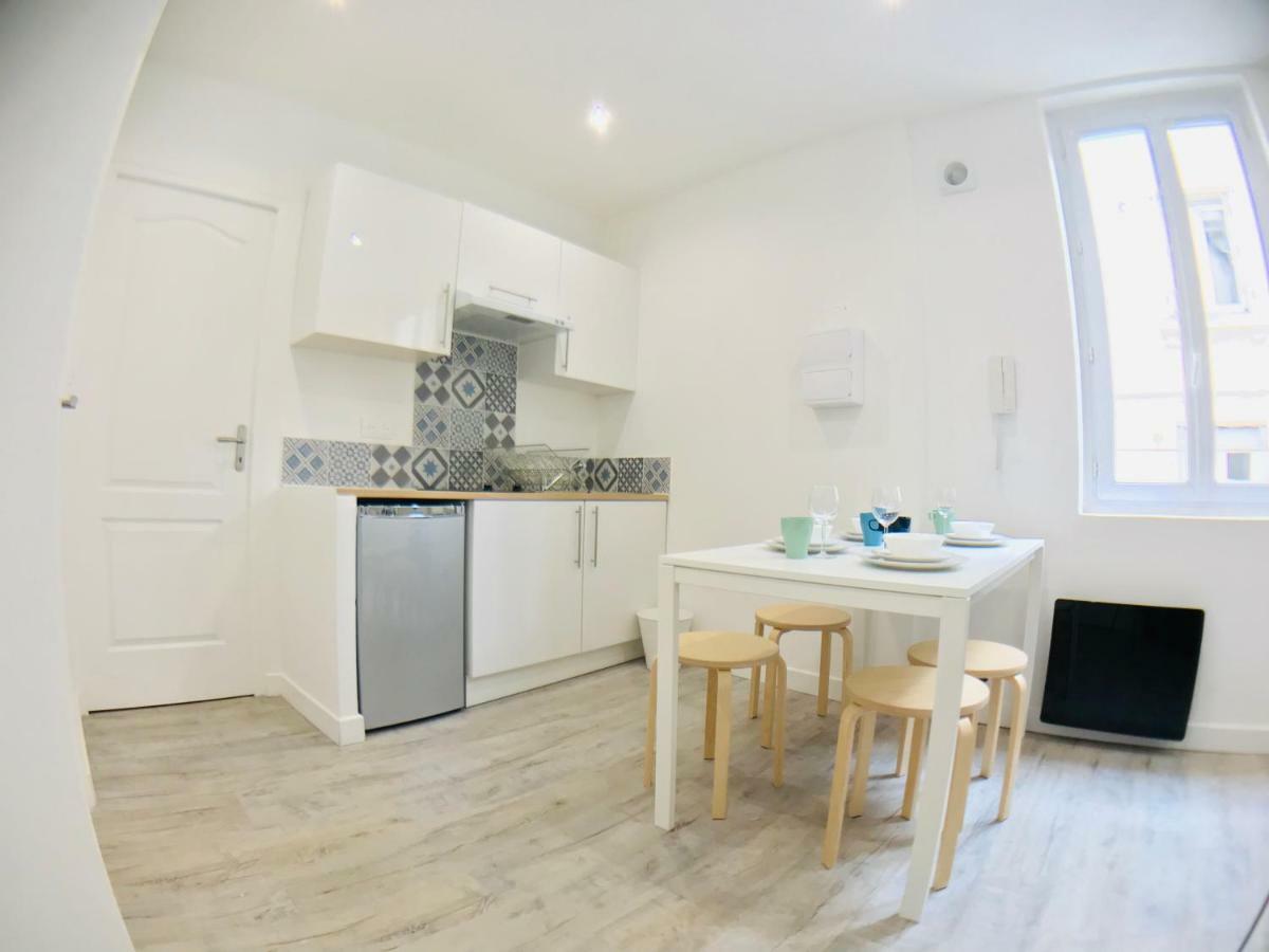 Modernguestniort - Paradis Bagian luar foto